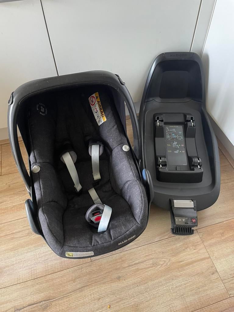 Maxi Cosi Pebble Pro i-size en Isofix Familyfix one i-size, Kinderen en Baby's, Autostoeltjes, Ophalen, Zo goed als nieuw, Isofix