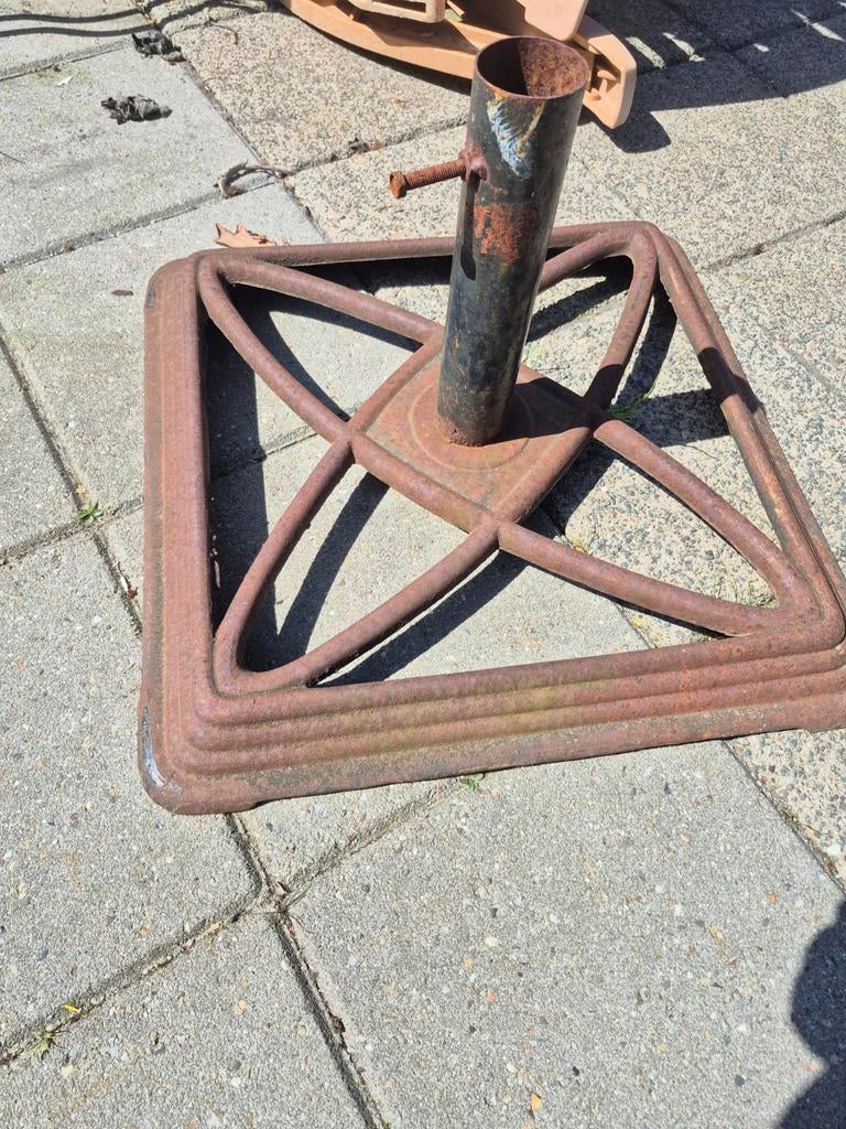 Gietijzeren parasolvoet, Tuin en Terras, Parasols, Ophalen, Minder dan 1 meter, Parasolvoet