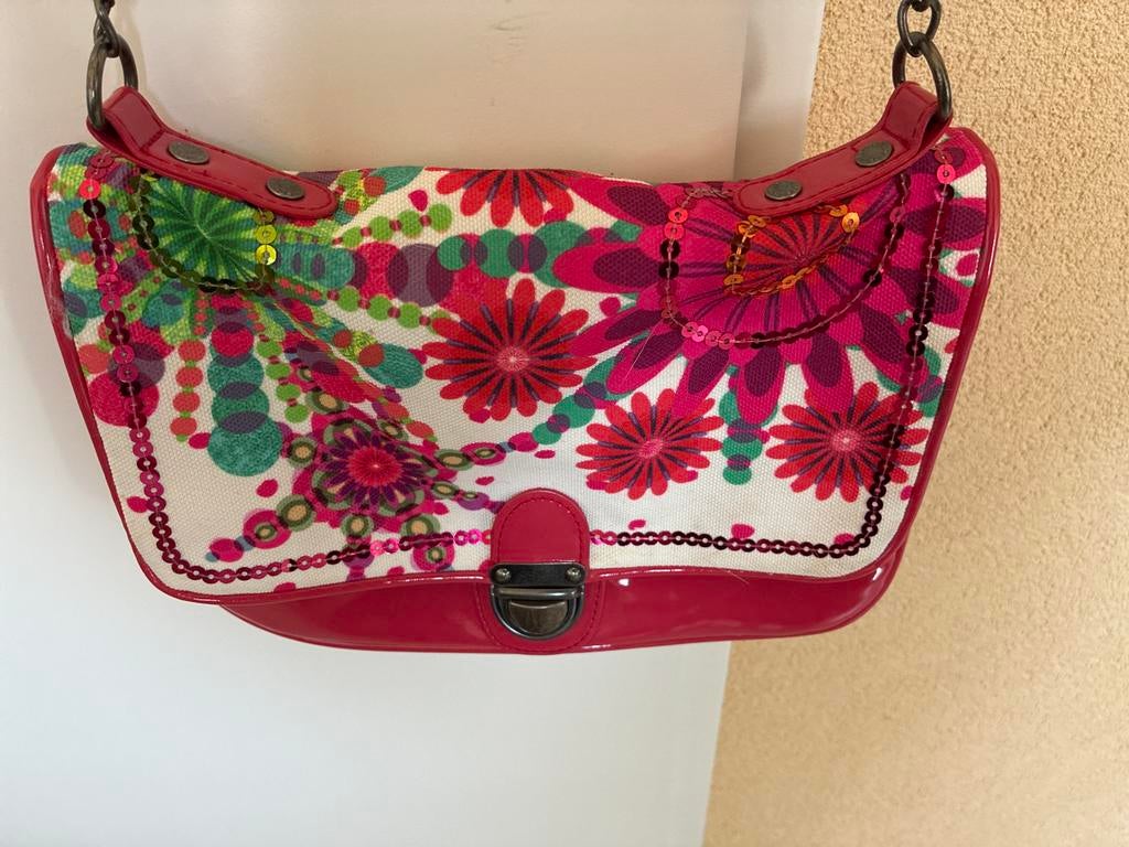 Desigual meisjes schoudertas met bloemenprint en pailletten, Sieraden, Tassen en Uiterlijk, Ophalen of Verzenden, Zo goed als nieuw
