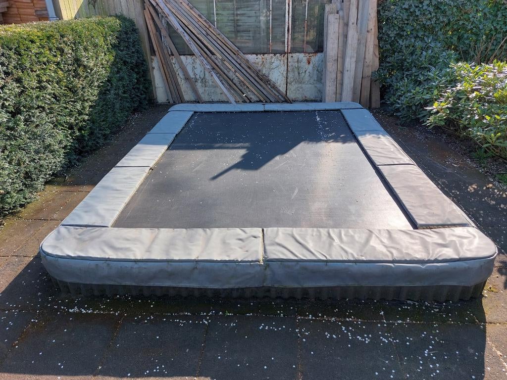 Grote rechthoekige ingegraven trampoline met losse pootjes o, Ophalen, Gebruikt