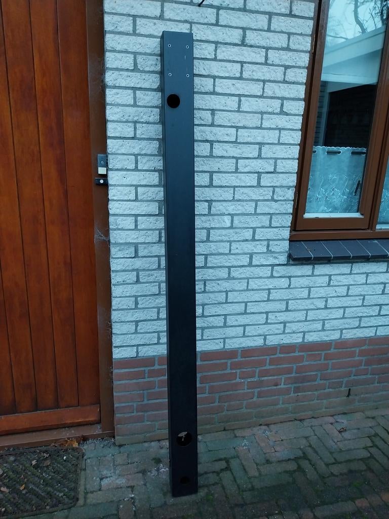 Robuuste laadpaal voor elektrische auto - 195x22x8 cm, Ophalen, Gebruikt, Laadpaal