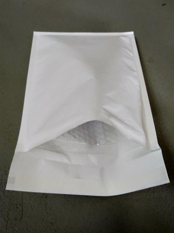 100x Witte luchtkussen envelop - 25x36 cm, Ophalen of Verzenden