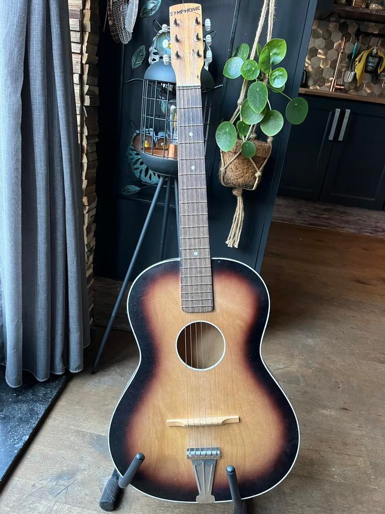 Symphonie vintage gitaar, Muziek en Instrumenten, Ophalen, Gebruikt, Klassieke of Spaanse gitaar