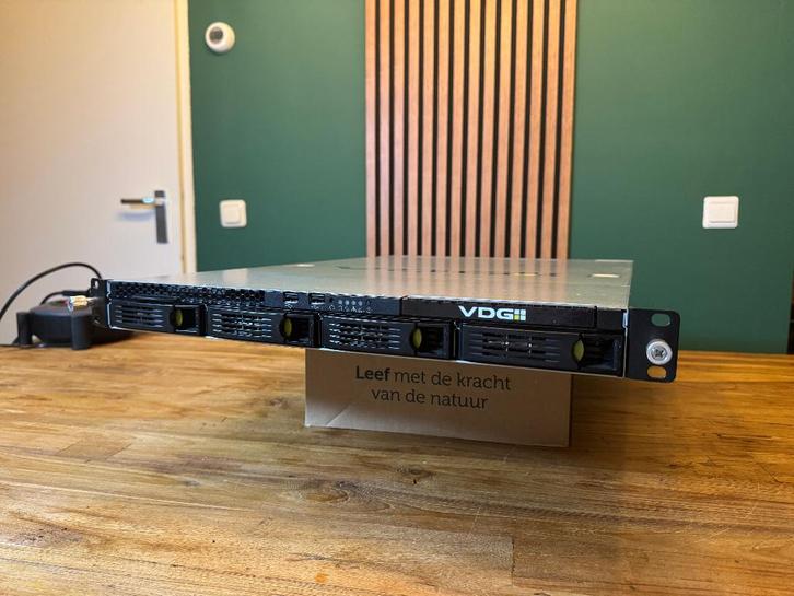 VDG NVH-1004XR 1U Storage Server 16TB 4x4TB, Computers en Software, Servers, Gebruikt, 2 tot 3 Ghz, Ophalen