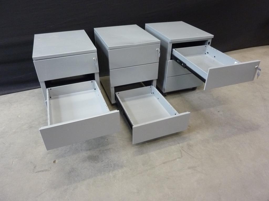 Net stalen ladeblok / ladekast / ladeblokken met sleutels, Ophalen, Minder dan 50 cm, Handelsonderneming Hendriksen, 3 of 4 laden