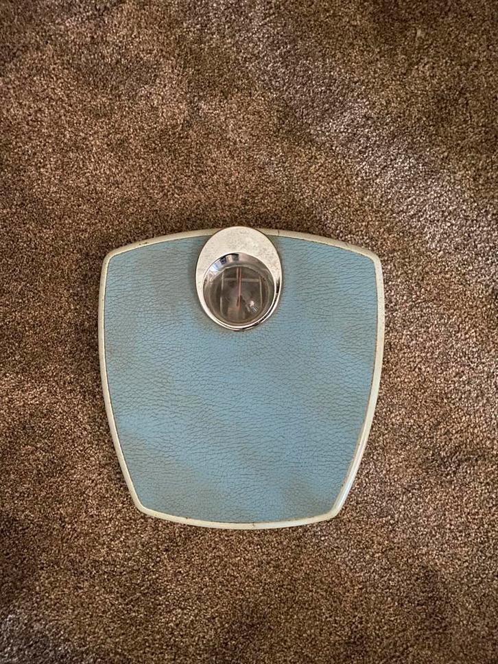 Oude weegschaal, Witgoed en Apparatuur, Weegschalen, Zo goed als nieuw, Keukenweegschaal, Minder dan 10 kg, Ophalen