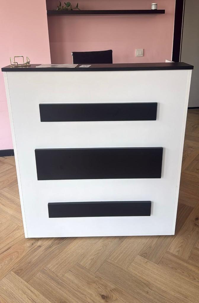 Balie !voor zaterdag 25 april ophalen!, Huis en Inrichting, Barren, Ophalen, Zo goed als nieuw