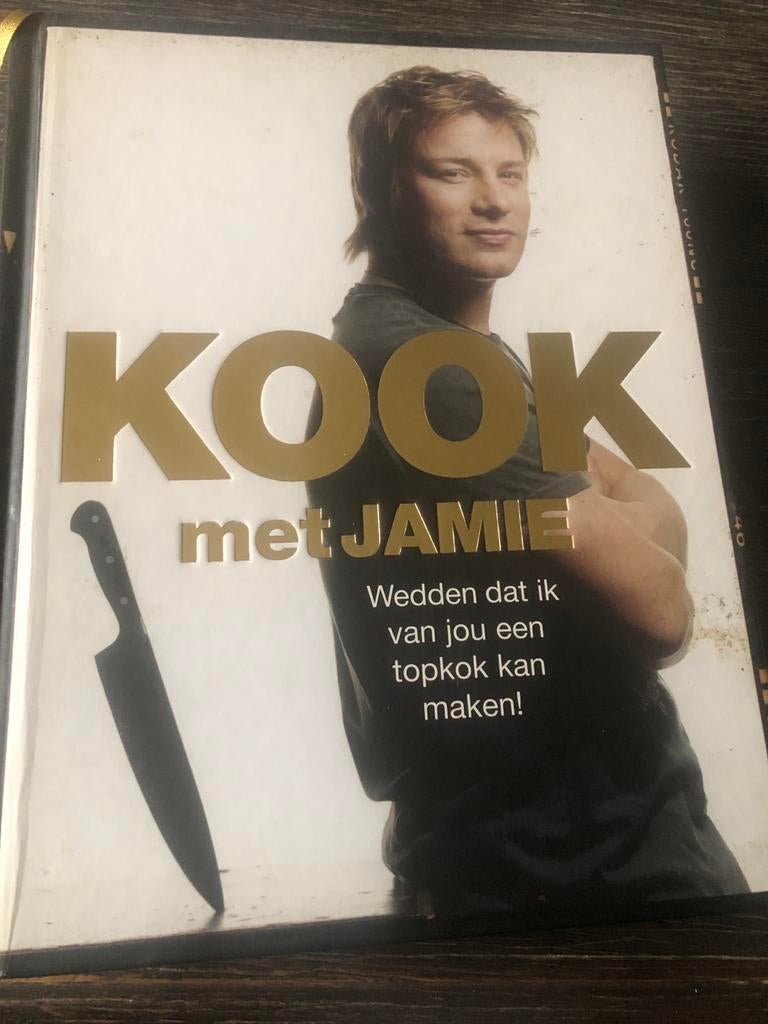 Kook met Jamie - Jamie Oliver kookboek, Ophalen of Verzenden, Gelezen, Europa, Voorgerechten en Soepen
