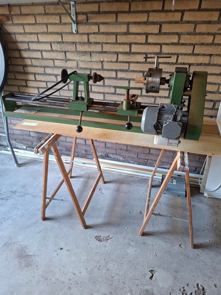 Myford ML8 draaibank voor hout, Ophalen