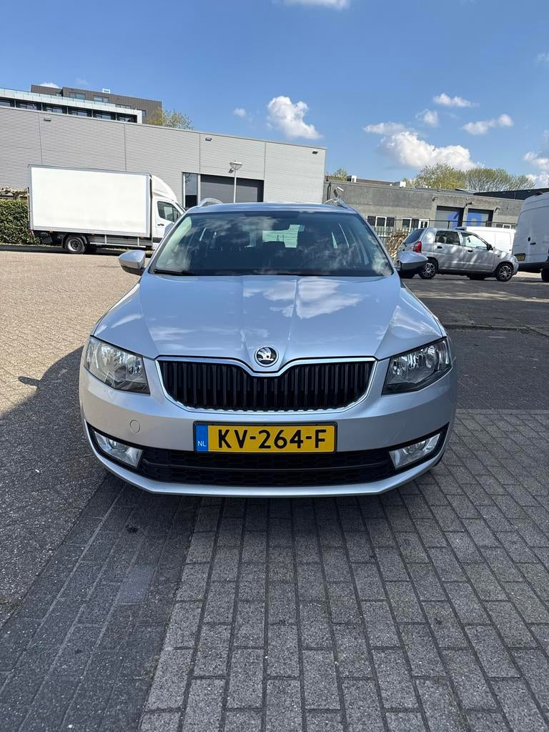 Skoda Octavia 1.0 TSI 85KW, Auto's, Skoda, Particulier, Octavia, ABS, Apple Carplay, Climate control, Cruise Control, Elektrische ramen
