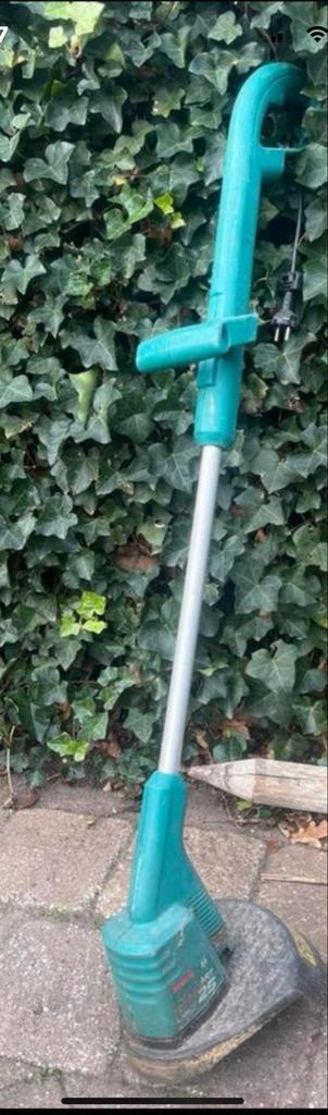 Bosch kantenmaaier / strimmer met snoer, Tuin en Terras, Grastrimmers, Ophalen, Gebruikt, 10 tot 30 cm, Elektrisch