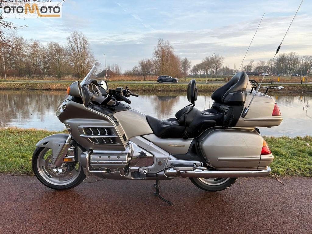 HONDA GL 1800 GOLDWING TOURING DELUXE (bj 2003), Motoren, Motoren | Honda, HONDA, Motorrijbewijs A, Bedrijf, Onbekend