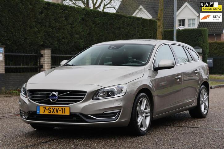 Volvo V60 2.4 D6 AWD Plug-In Hybrid Summumm | NAVI | CLIMA |, Auto's, Volvo, Bedrijf, Te koop, V60, 4x4, ABS, Airbags, Airconditioning