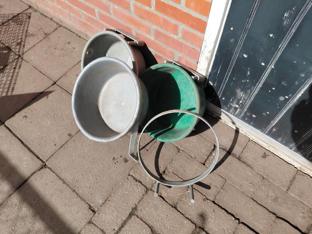 Voerbak., Dieren en Toebehoren, Schapen, Geiten en Varkens, Meerdere dieren, Varken