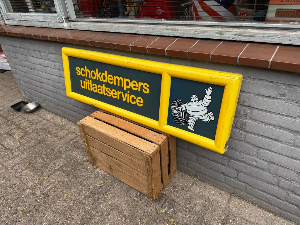 Vintage Michelin Schokdempers Uitlaatservice Reclamebord, Verzamelen, Ophalen, Reclamebord, Gebruikt, .
