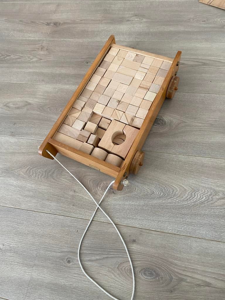 Houten blokken kar met trekkoord, Kinderen en Baby's, Speelgoed | Houten speelgoed, Ophalen of Verzenden, Gebruikt, Duw- of Trekspeelgoed