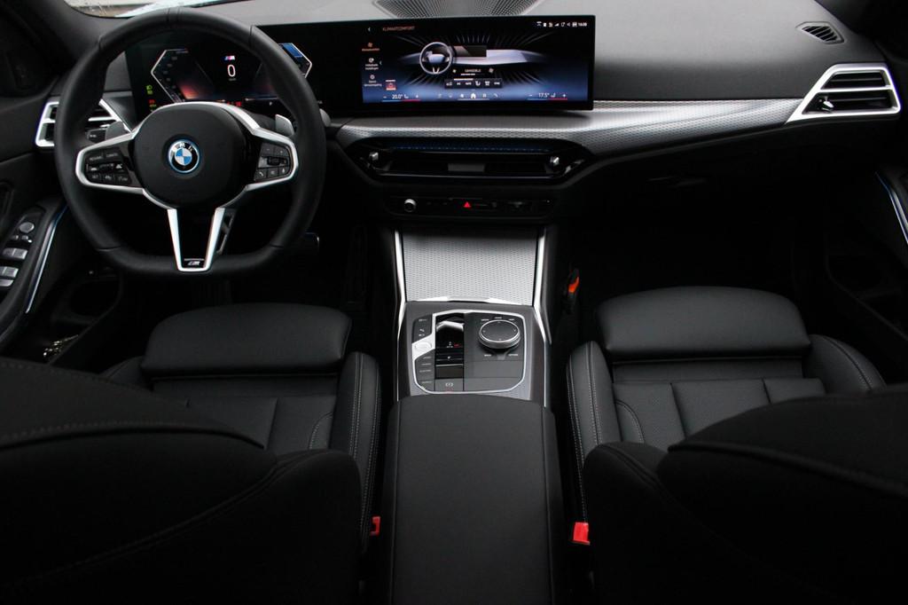 BMW 330e M Sport Pro 5 JAAR BMW GARANTIE I PANO I ACC I KEYL, Auto's, BMW, 1998 cc, Achterwielaandrijving, Euro 6, 4 cilinders