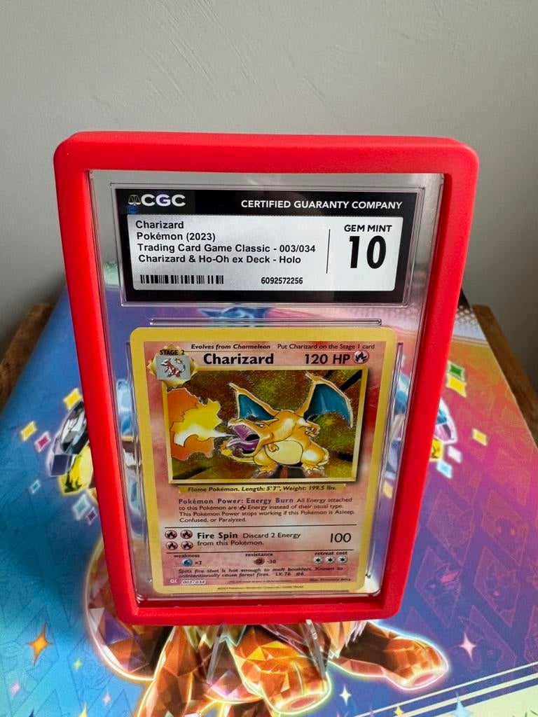 Charizard mint grade 10, Ophalen of Verzenden, Zo goed als nieuw