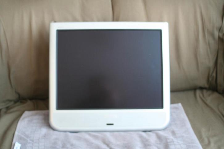 Philips kleuren tv met ingebouwde radio en afstandsbediening, Audio, Tv en Foto, Vintage Televisies, Niet werkend, 40 tot 60 cm