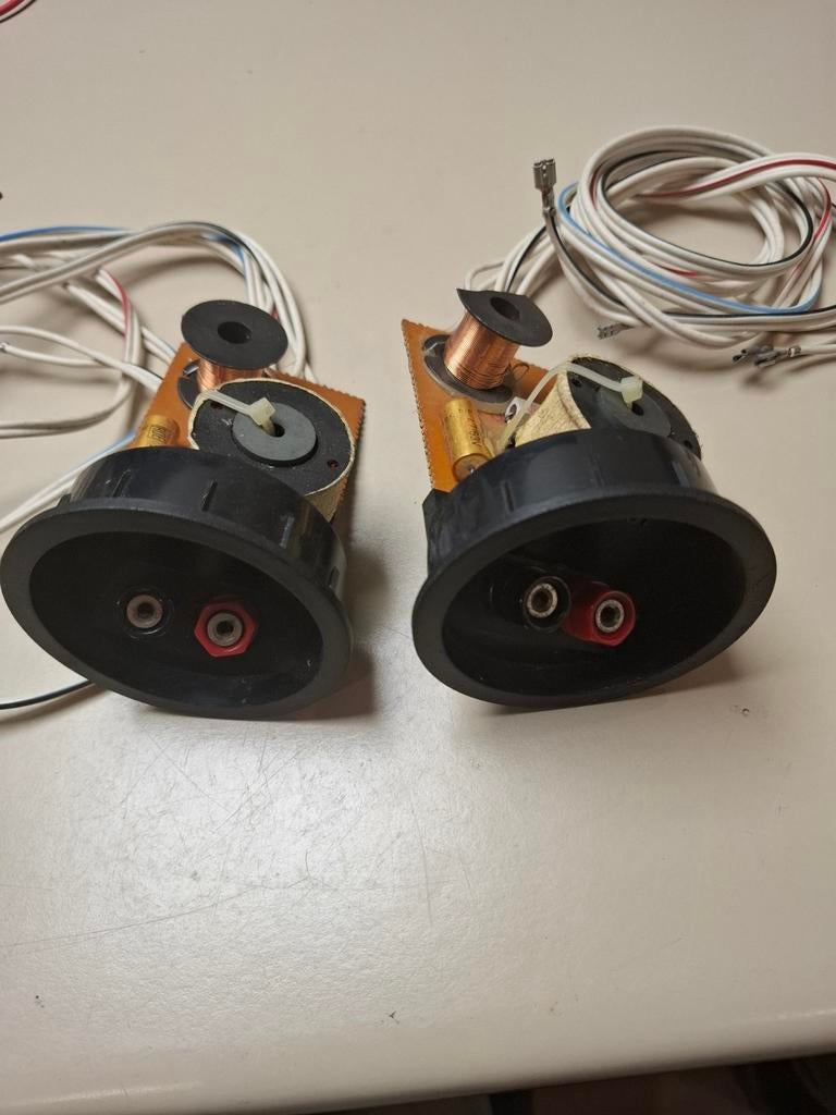 Magnat 3-weg filter voor luidsprekers - ideaal voor zelfbouw, Ophalen of Verzenden, 120 watt of meer, Front, Rear of Stereo speakers