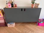Modern dressoir in goede staat - Grijs, Huis en Inrichting, Kasten | Dressoirs, Ophalen, Overige materialen, 100 tot 150 cm, Zo goed als nieuw