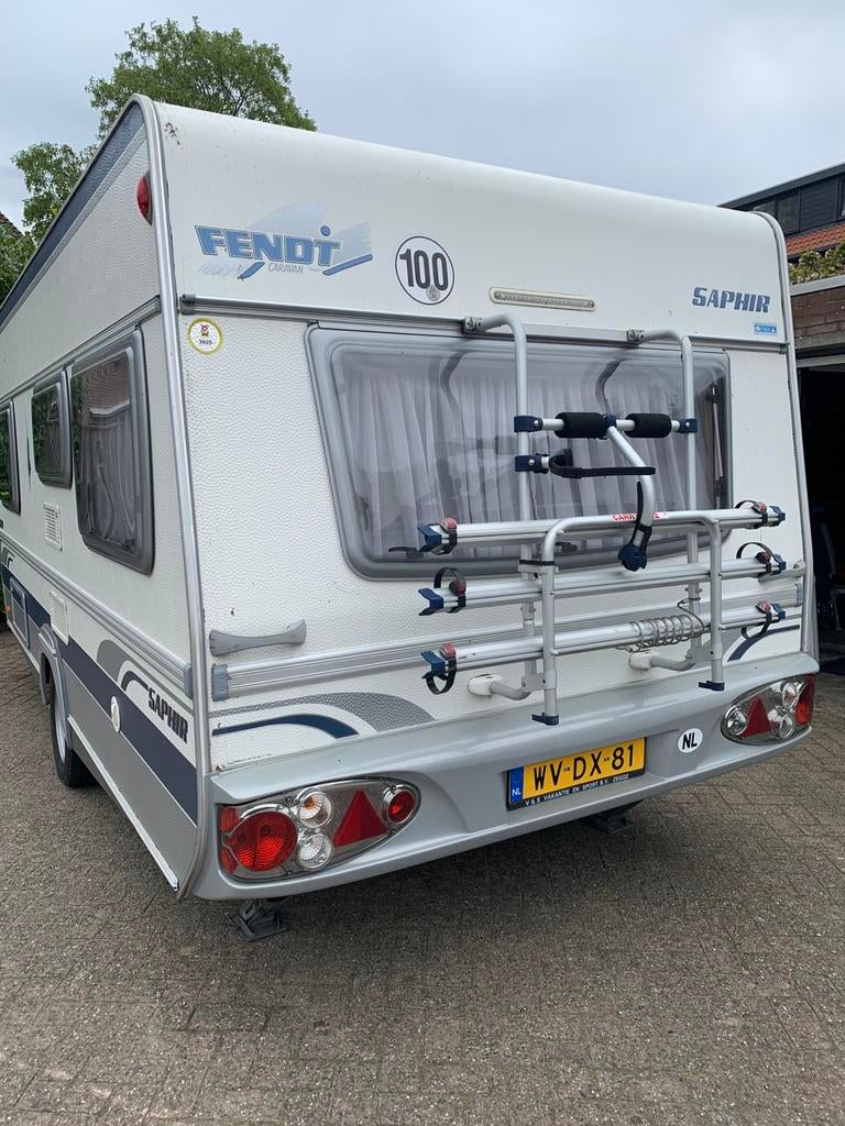 Fendt Saphir 470 TFB Caravan (incl. mover) met Frans bed, Caravans en Kamperen, Caravans, Mover, Rondzit, Particulier, Tot en met 4