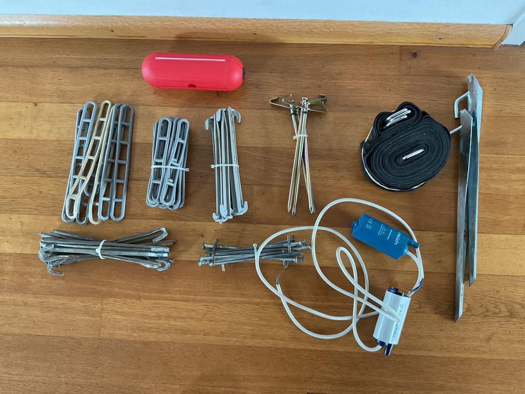 Stormband - pikette - pompjes, Ophalen, Gebruikt