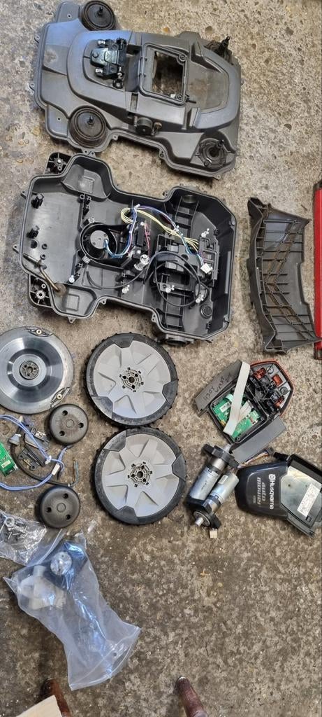Husqvarna 320 420 430x onderdelen robotmaaier, Ophalen of Verzenden, Gebruikt