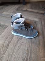 Lowa wandelschoenen 37, Ophalen of Verzenden, Zo goed als nieuw, Schoenen