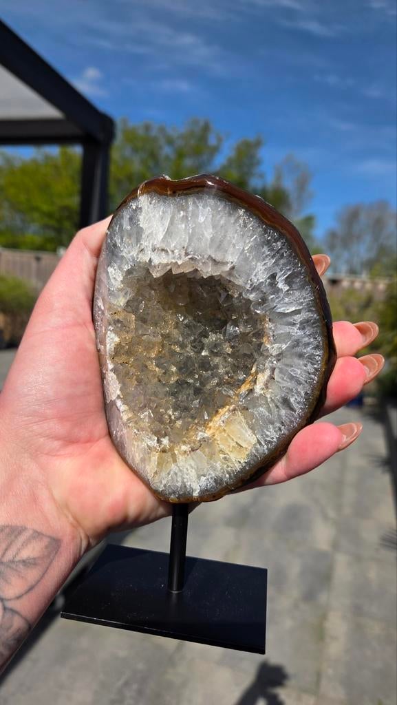 Prachtige Agaat Geode op Standaard - 670 gram, Ophalen of Verzenden