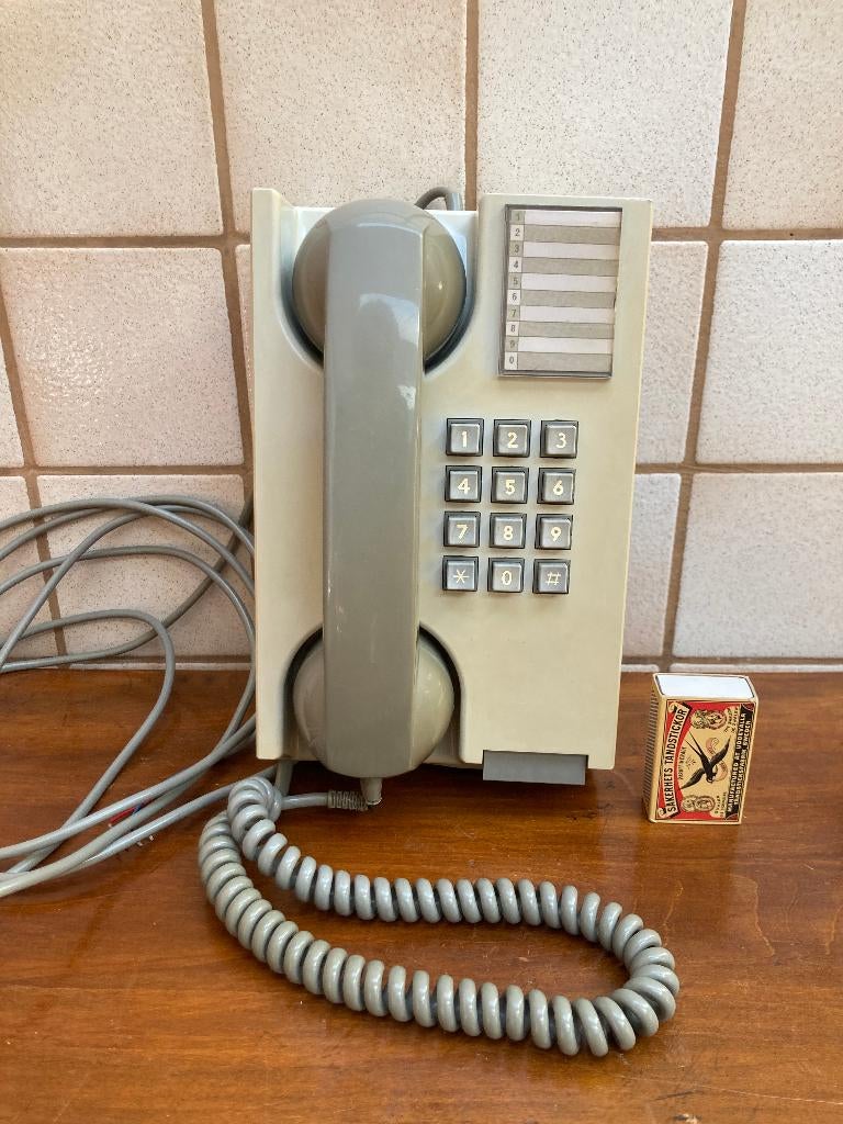 Vintage jaren 80 RTT muurtelefoontoestel met toetsen, Telecommunicatie, Vaste telefoons | Niet Draadloos, Gebruikt, Ophalen of Verzenden
