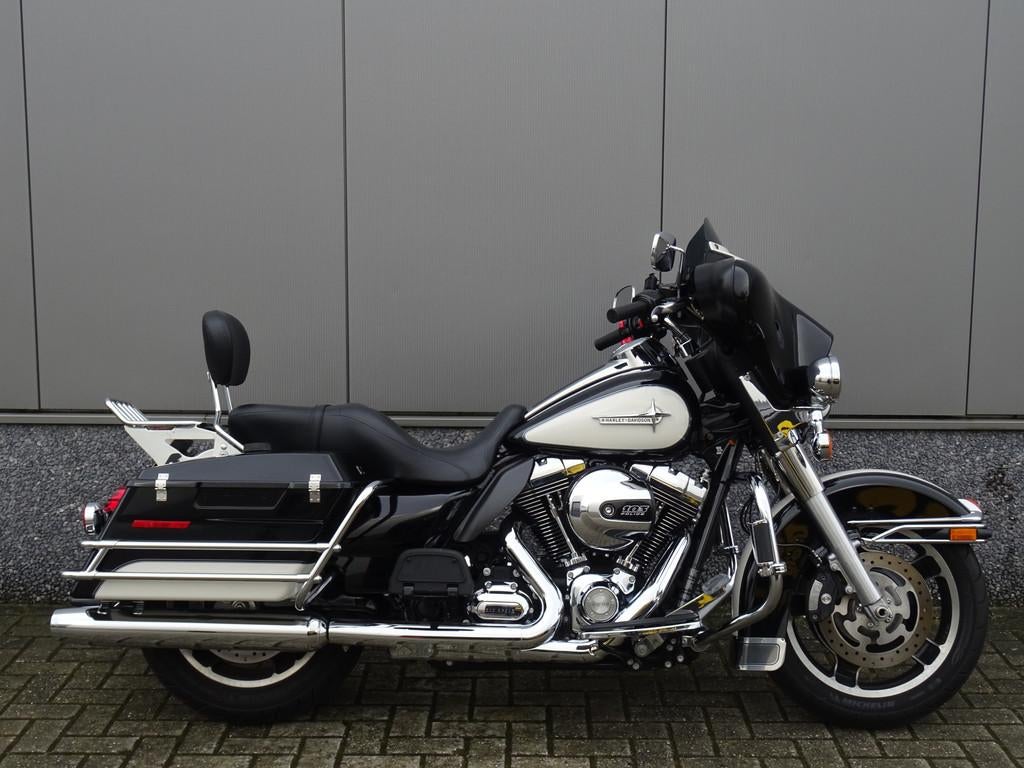 Harley-Davidson FLHF ELECTRA GLIDE POLICE (bj 2013), 1688 cc, Chopper, Bedrijf, Meer dan 35 kW