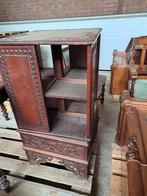 Antiek houten boekenkastje met sierlijke details, Antiek en Kunst, Ophalen