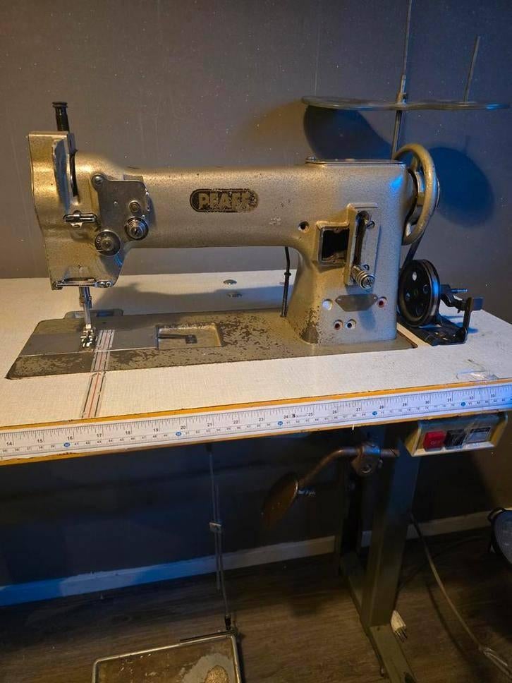 Pfaff 141 Industriële Naaimachine, Ophalen, Naaimachine, Industrieel, Gebruikt