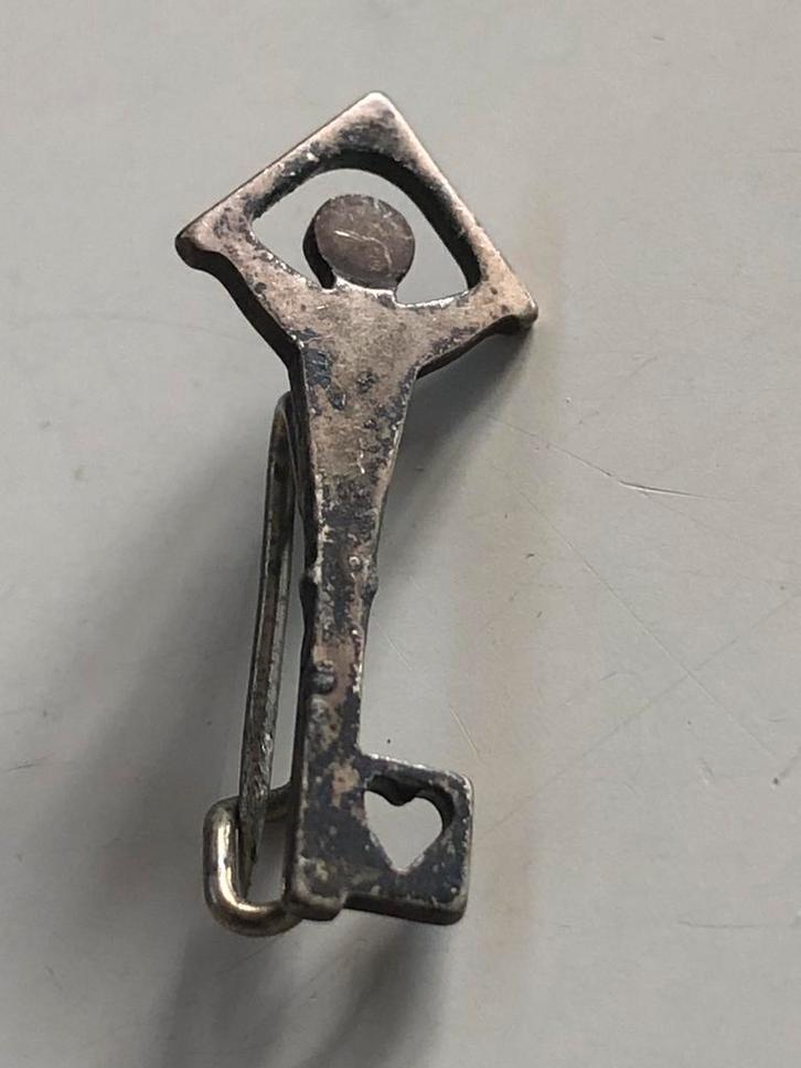 Button / broche / speldje van de sleutel van Open Het Dorp., Verzamelen, Speldjes, Pins en Buttons, Gebruikt, Overige onderwerpen