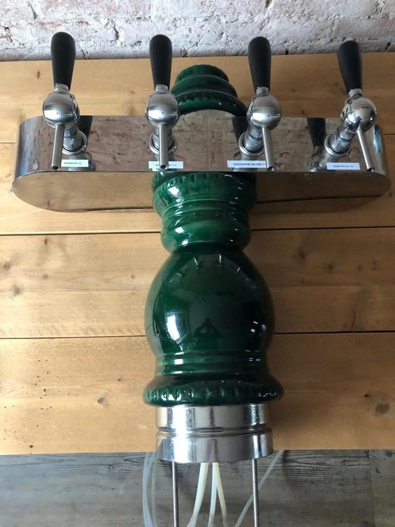 2 tapzuilen met 4 tap punten, Ophalen, Gebruikt