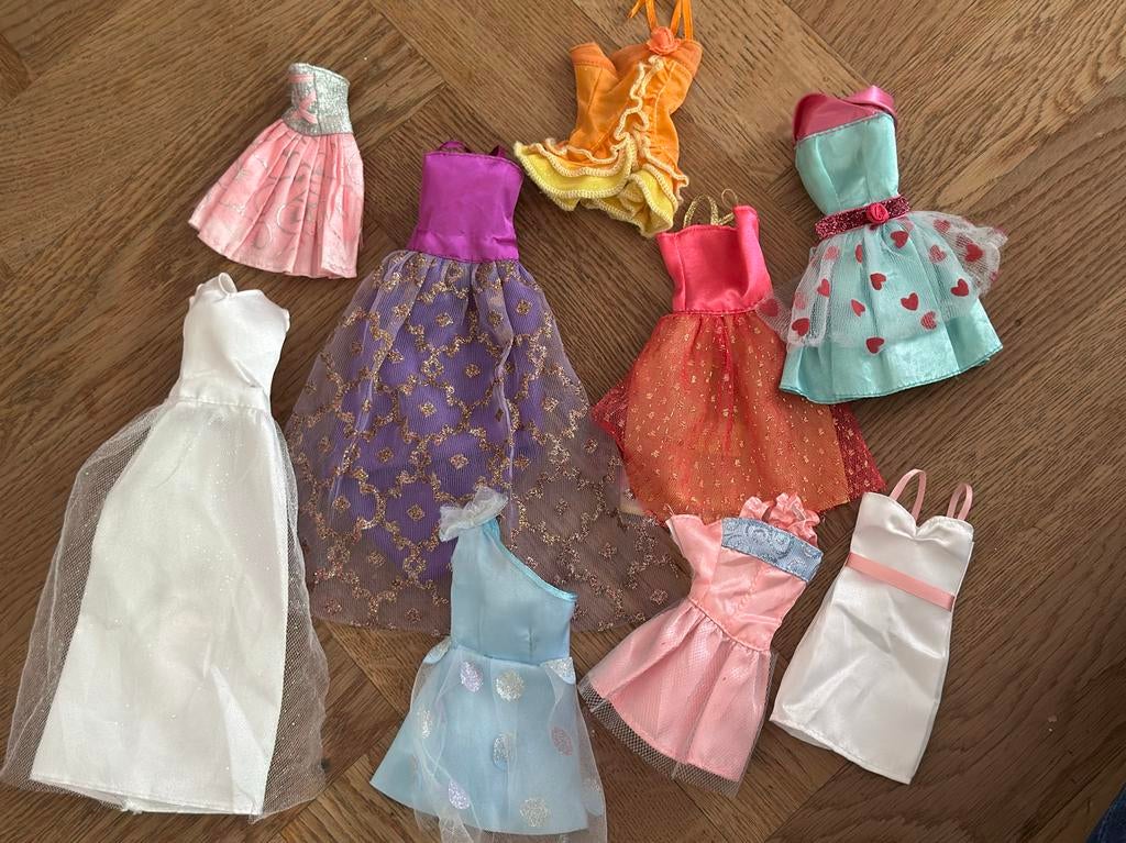 Leuke kleding set voor Barbie poppen, Ophalen of Verzenden, Gebruikt, Barbie