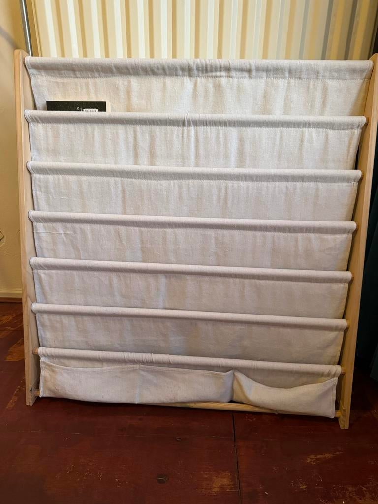 Boekenkast voor kinderkamer - Montessori stijl, Ophalen, Met plank(en), Gebruikt, 100 tot 150 cm