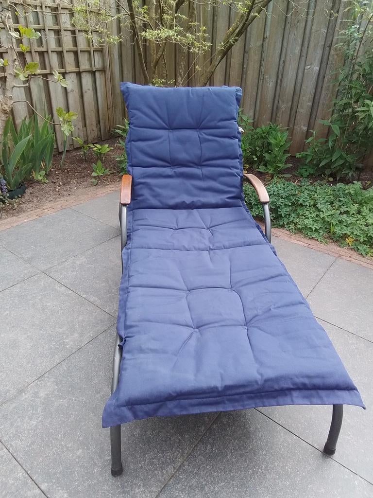 Kettler/ Royal Garden ligbed op wielen met blauw kussen., Tuin en Terras, Ophalen, Gebruikt, Metaal, Verstelbaar