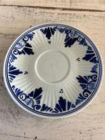 Delfts blauw 5 handbeschilderde kop en schotels, Huis en Inrichting, Keuken | Servies, Gebruikt, Keramiek, Ophalen of Verzenden