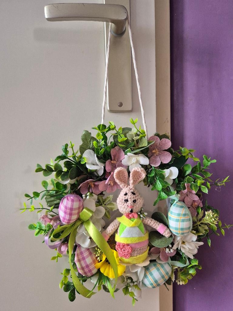 Deurframe, decoratie voor Pasen, paasdecoratie, deurkozijn van