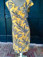 te koop: fleurige zomerjurk, Maat 38/40 (M), Geel, Zo goed als nieuw, Knielengte