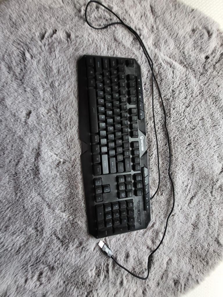 Battletron Gaming Toetsenbord met LED - Bedraad Qwerty, Computers en Software, Toetsenborden, Ophalen, Battletron, Gebruikt, Gaming toetsenbord