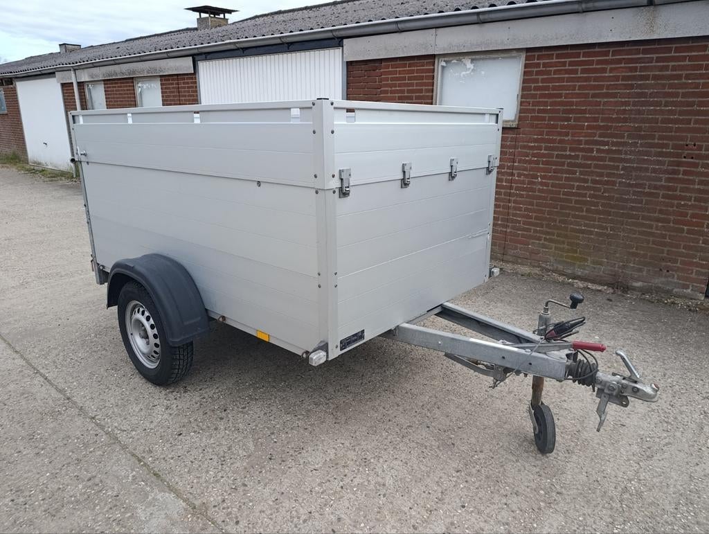 Anssems bagage aanhanger geremd, Ophalen