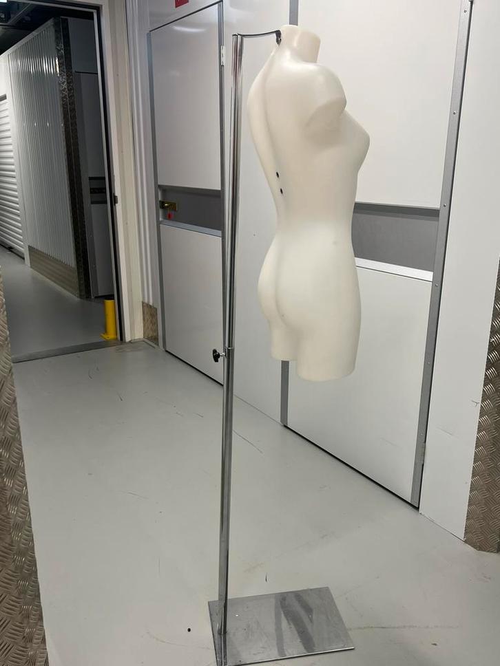 Dames torso, Hobby en Vrije tijd, Naaien en Fournituren, Zo goed als nieuw, Paspop, Ophalen of Verzenden