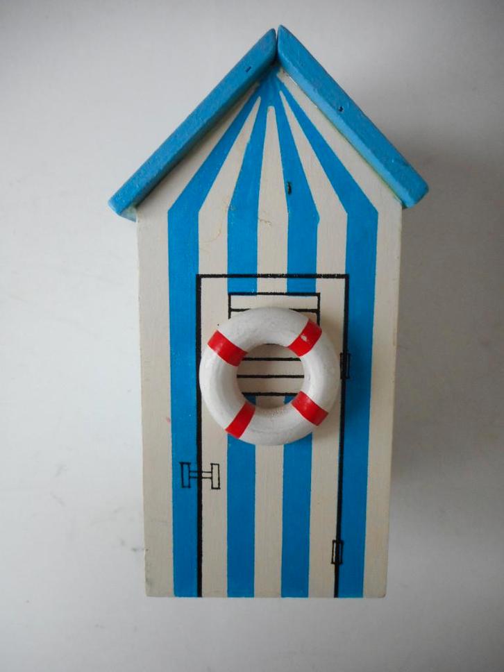 Spaarpot van hout. Klein houten strandhuisje strand zee, Verzamelen, Spaarpotten, Zo goed als nieuw, Overige thema's, Steen, Aardewerk of Keramiek