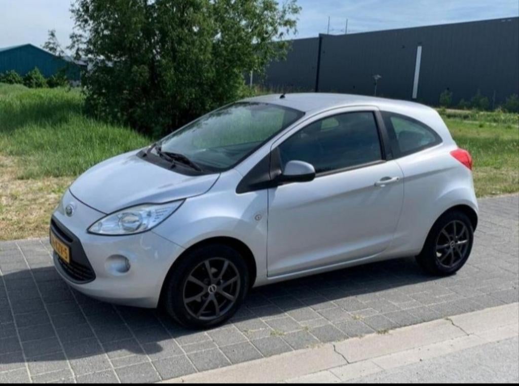 Ford Ka met schade!!!, Auto's, Ka, Handgeschakeld, Particulier, Zilver of Grijs