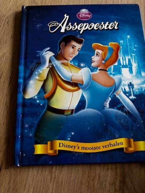 Assepoester, Ophalen of Verzenden, Zo goed als nieuw, Disney, Fictie algemeen