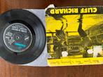 Cliff Richard EP - Hits From The Young Ones - Beschadigd, Gebruikt, 7 inch, Ophalen of Verzenden, Pop