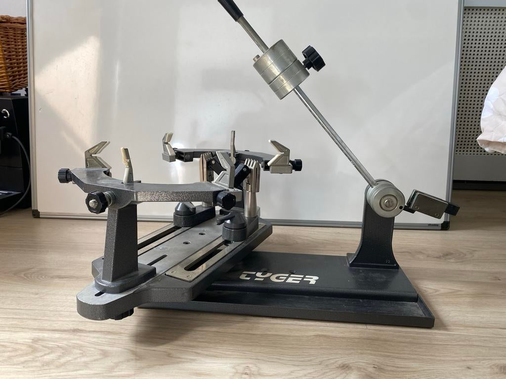 Tyger bespanmachine tennisracket met rollen snaar, Ophalen, Gebruikt, Overige typen, Overige merken